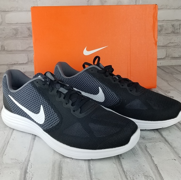 NIKE Revolution 3 Dark Gray Mesh Running S… - Picture 2 of 16